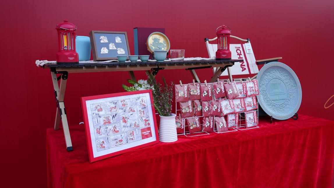 认准TEAM CHINA! 山西首家中国国家队特许零售店亮相太原 助力文具用品零售热潮