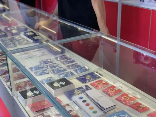 北京冬奥会官方特许商品零售店天安门店正式亮相，文具用品零售成亮点